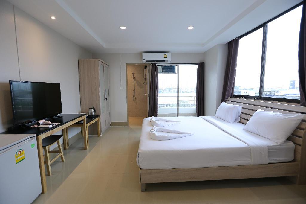 Ck2 Hotel Bangkok Exteriör bild
