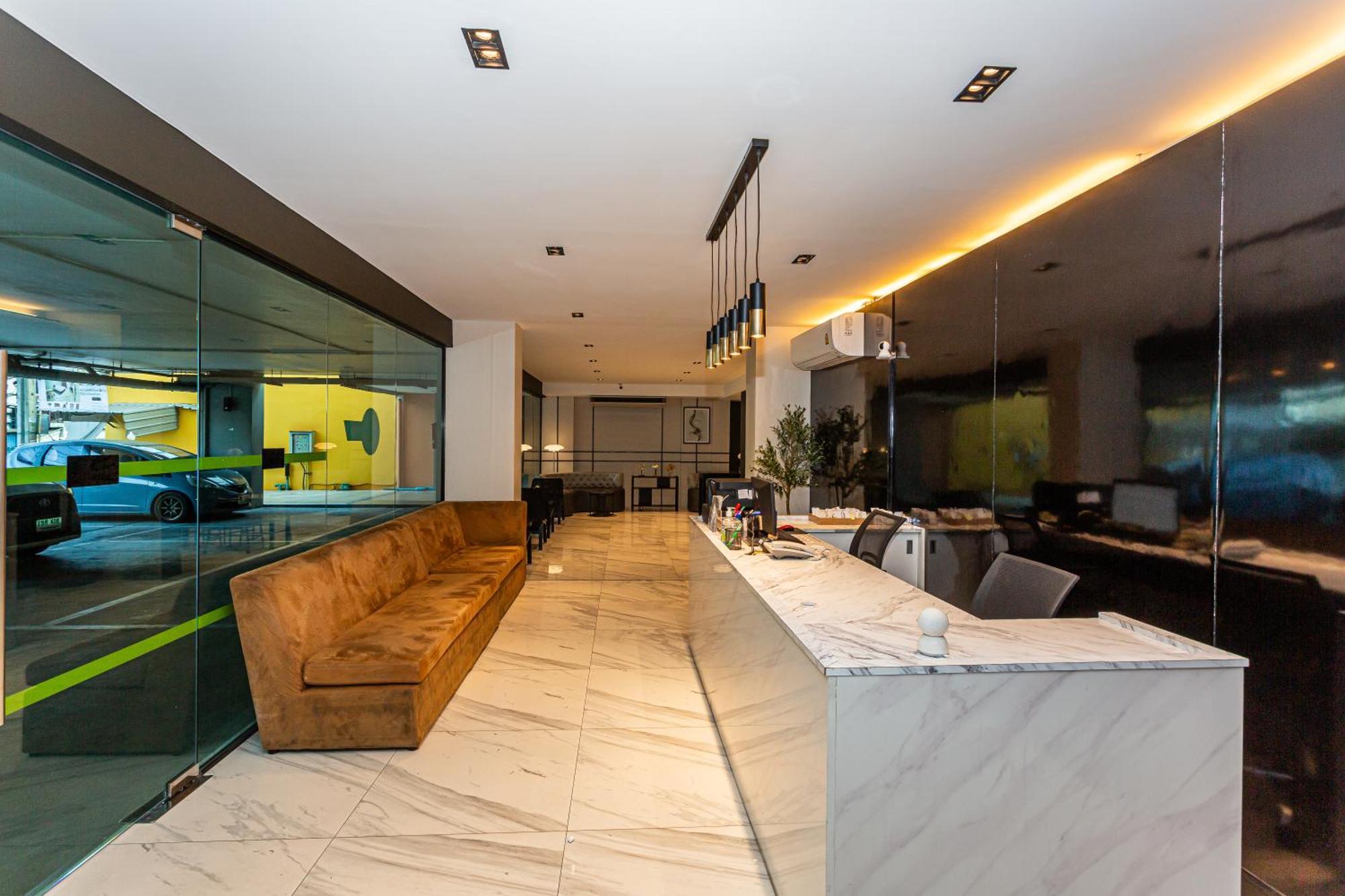 Ck2 Hotel Bangkok Exteriör bild