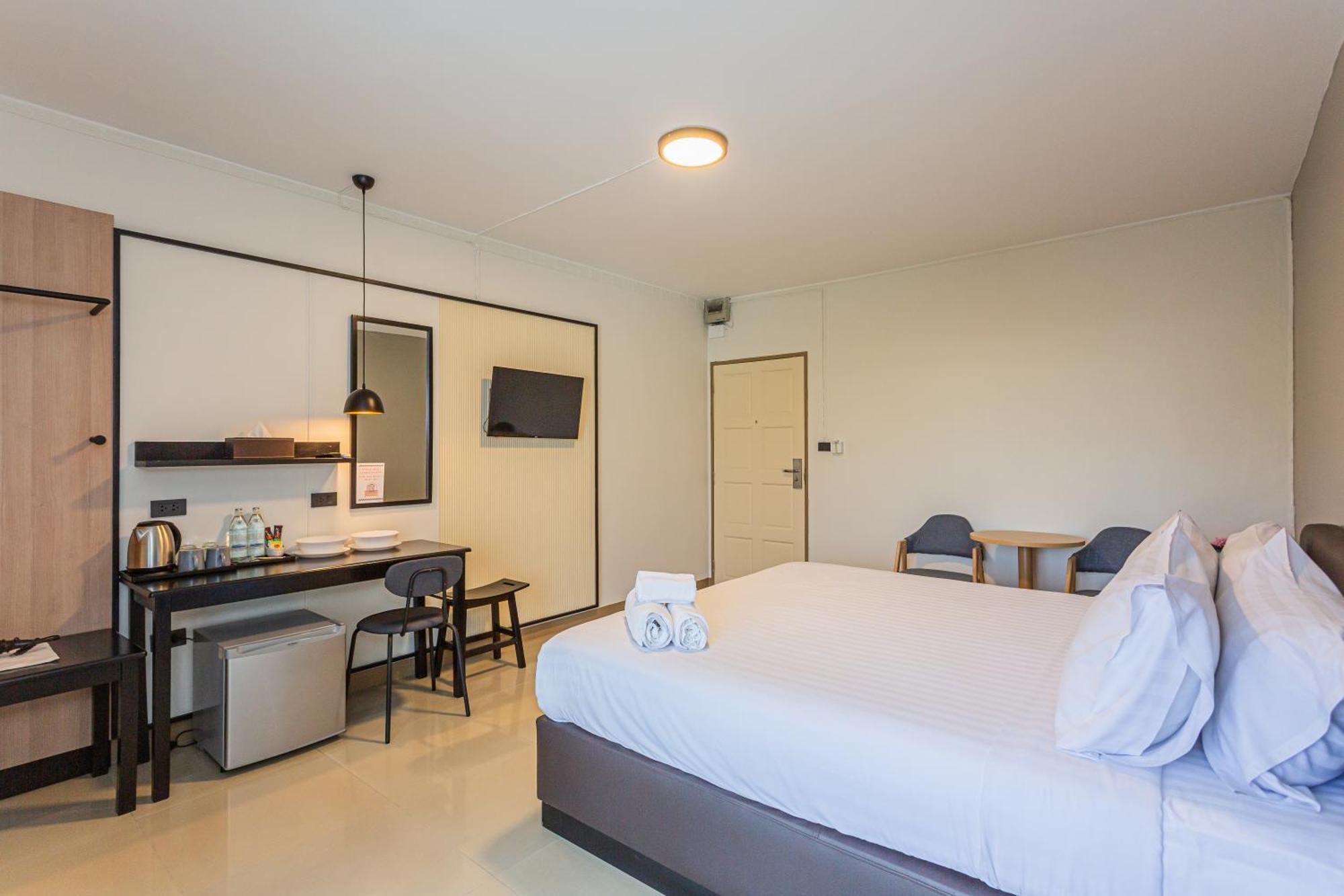 Ck2 Hotel Bangkok Exteriör bild