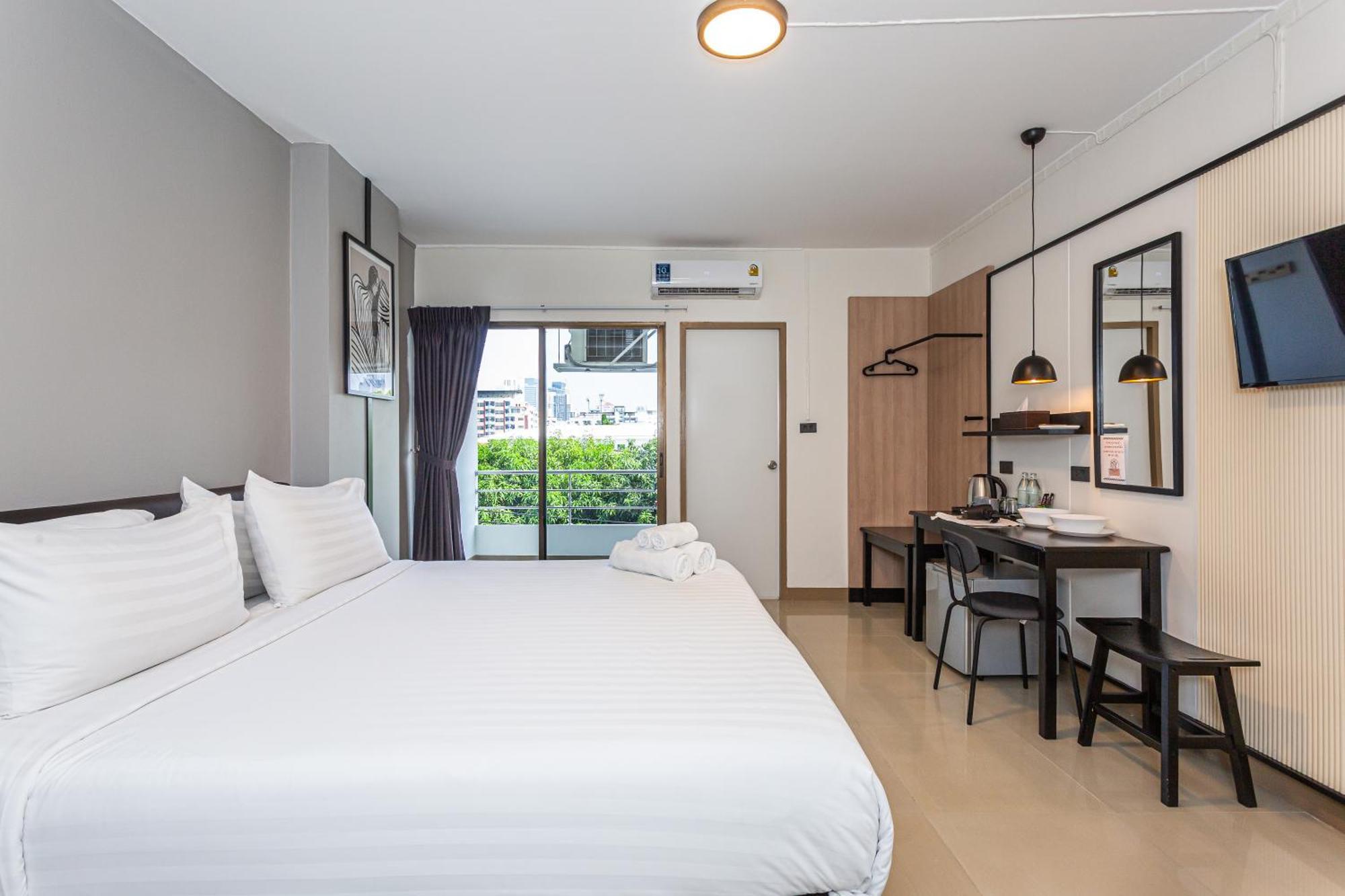 Ck2 Hotel Bangkok Exteriör bild