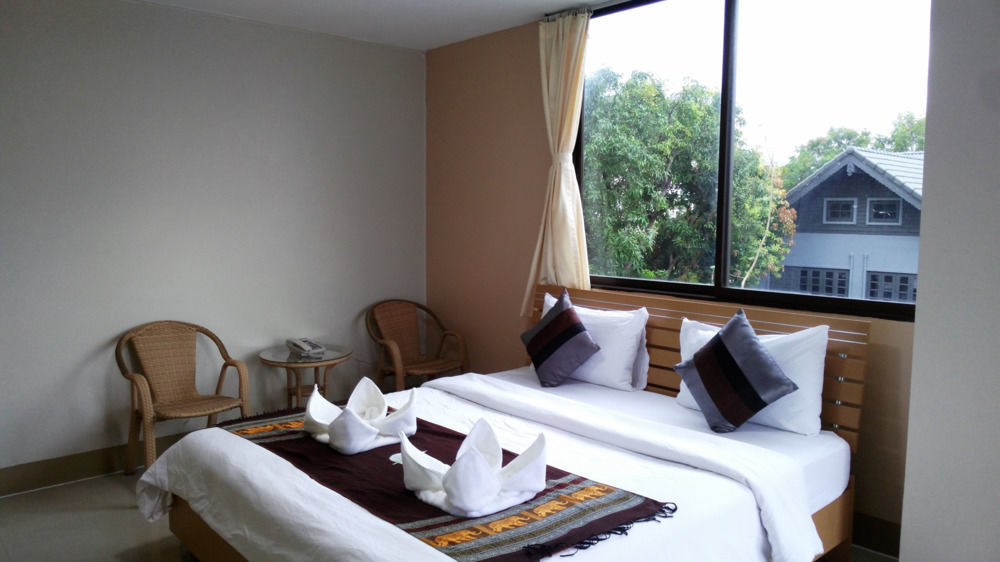 Ck2 Hotel Bangkok Exteriör bild